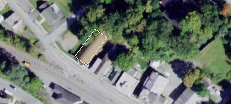 28 Uppr Main St
