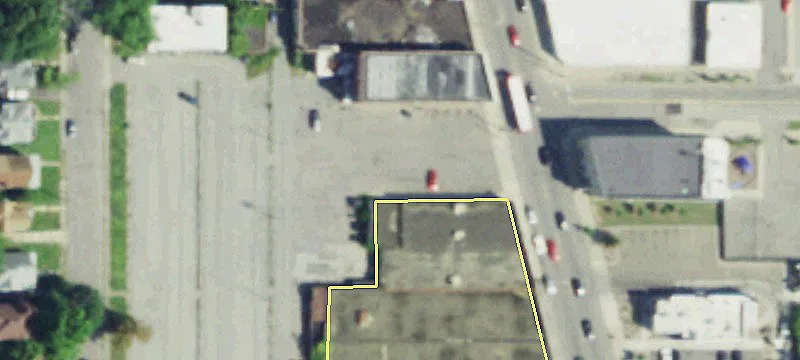 1632 Main St