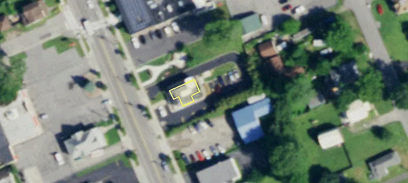 2743 Main St