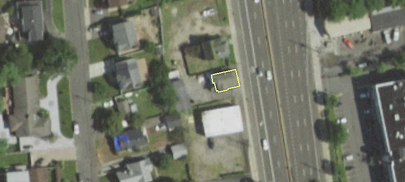 1116 Broadhollow Rd