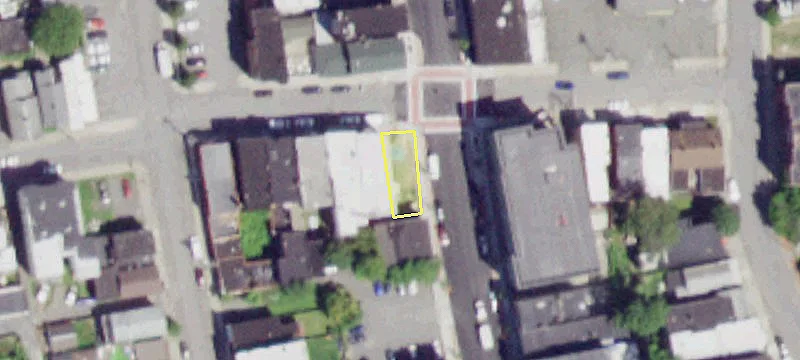 18 White St