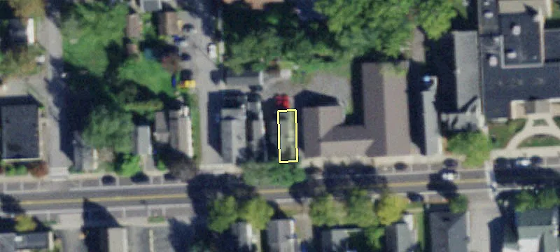 42 Main St