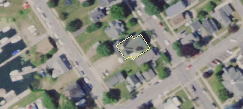 420 James St