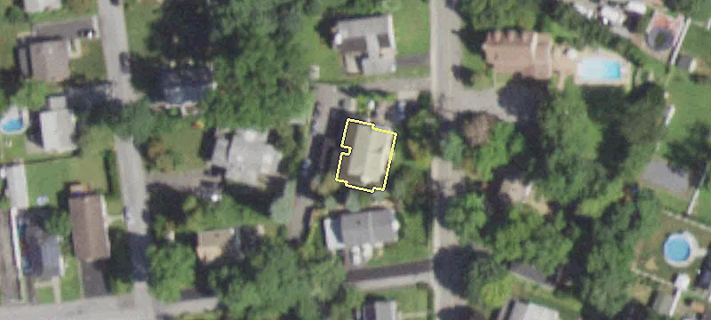 47 Narragansett Ave