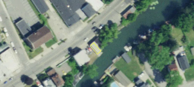 8745 Buffalo Ave