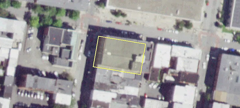 30 3rd St