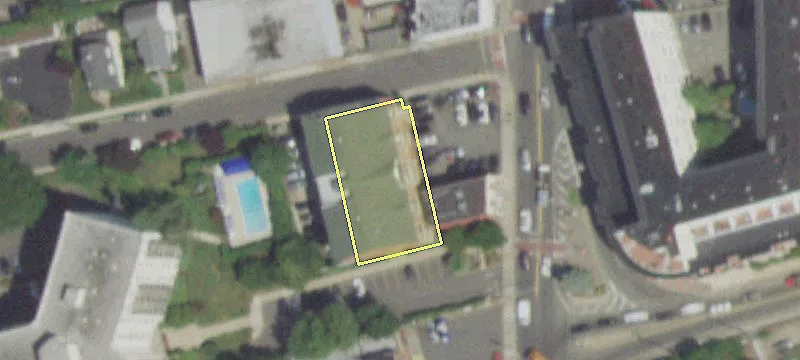 137-139 Post Ave