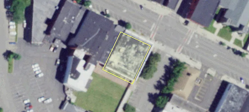 121 Main St