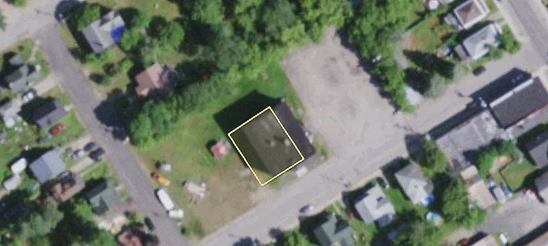 31 Cedar St