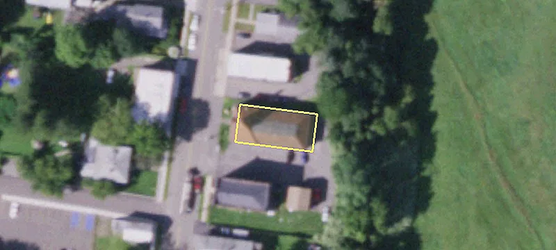 124 Main St