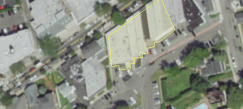 98 Main St