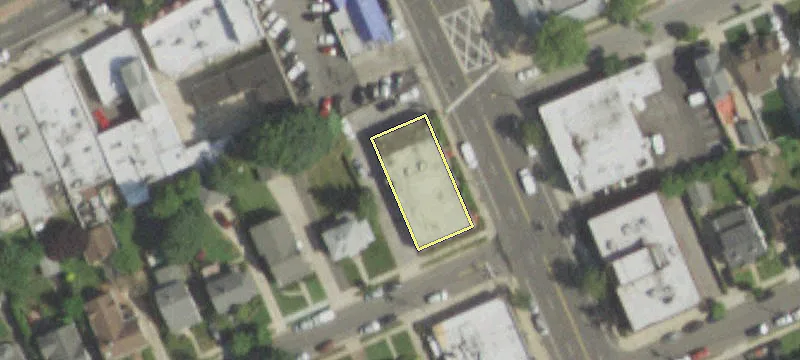 433 Willis Ave