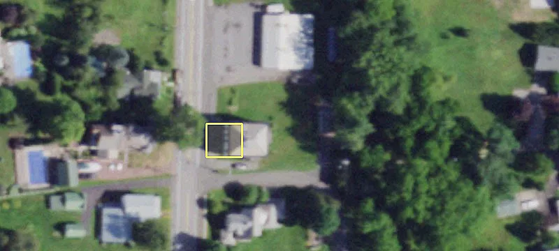 32 Champlain Ave