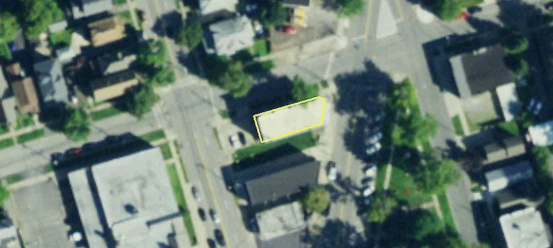 98 Main St
