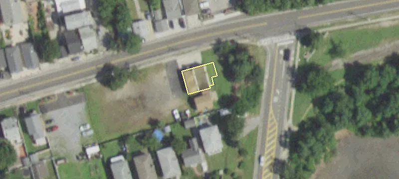 424 Bayville Ave
