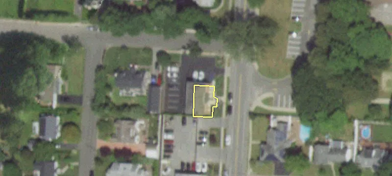 90 Lawrence Ave