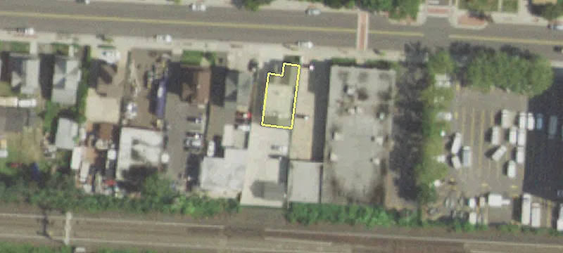 214 Maple Ave