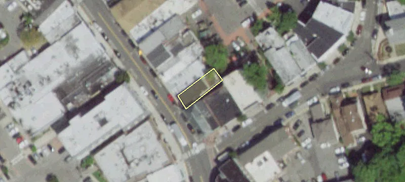 225 Main St