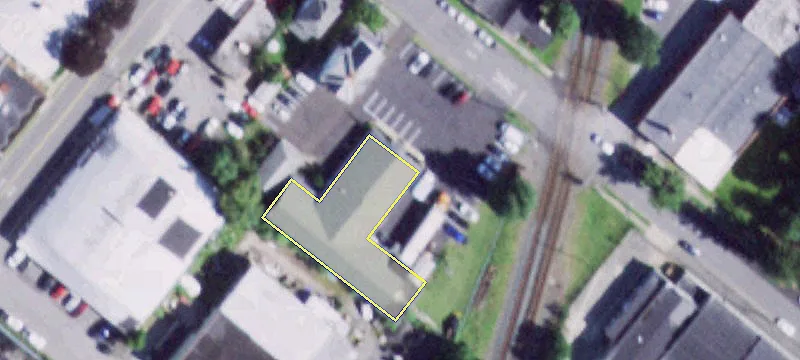 81 10th Broeck Ave