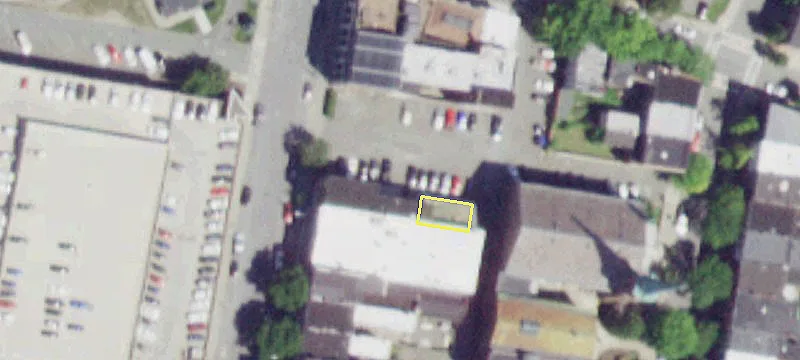 18 4th St