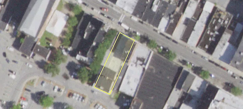300 Main St
