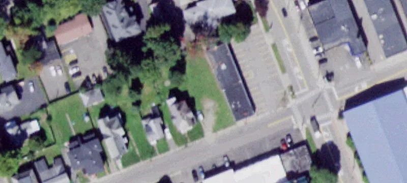 306 Gray St