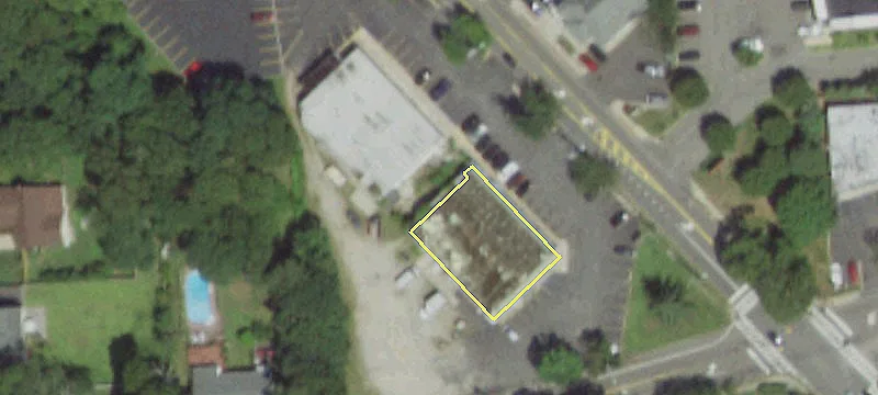 960 Main St