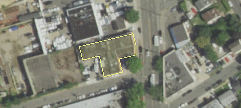 71 Denton Ave