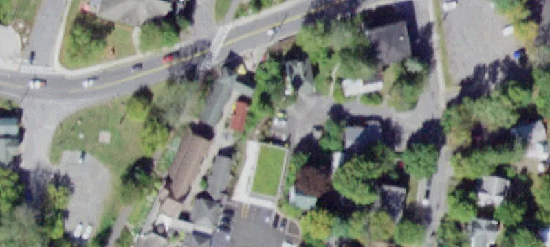 12 Main St