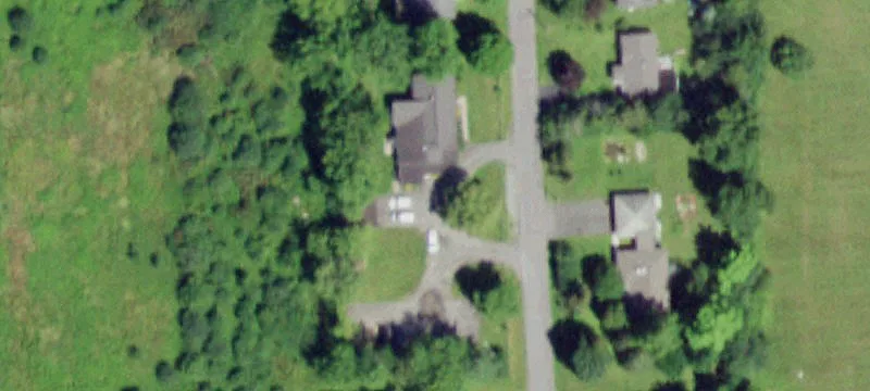 24 Woodlawn Ave