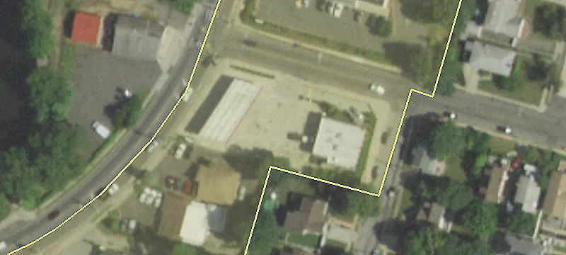 208 Hempstead Tpke