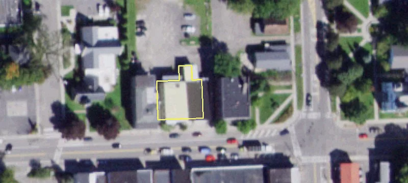 12 Main St