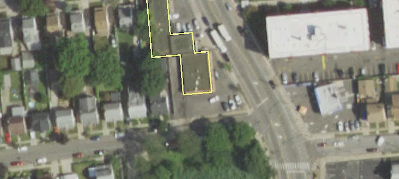 579 Willis Ave