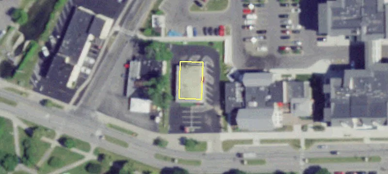 22 Lakeshore Dr