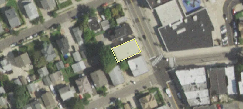 219 Willis Ave, Unit 221