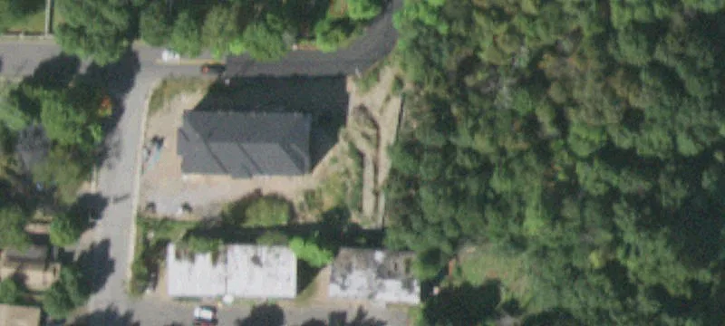 94 Ewing Ave