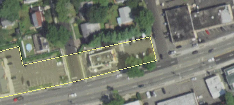 705 Old Country Rd