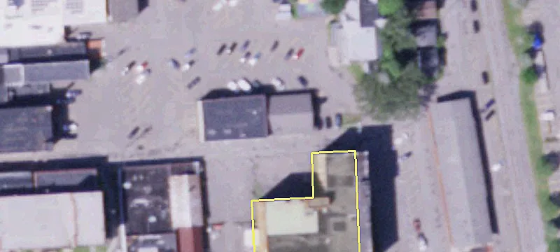 15-17 American Ave
