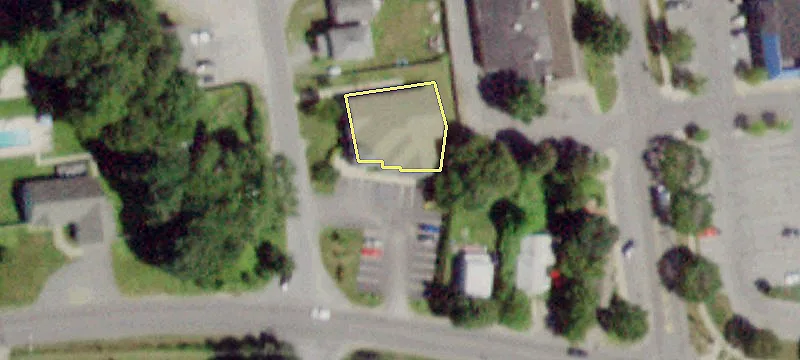 7 Luzerne Rd