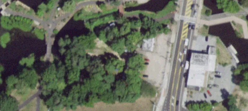 89 Peconic Ave