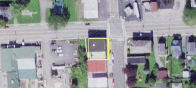 1565 Main St