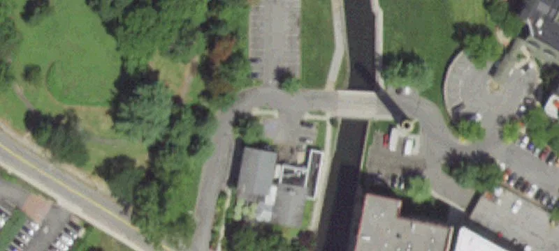 2 Scarsdale Rd