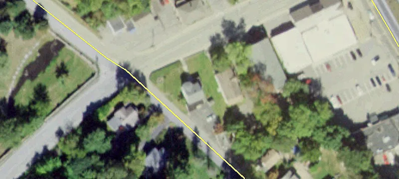 15 Lks Rd