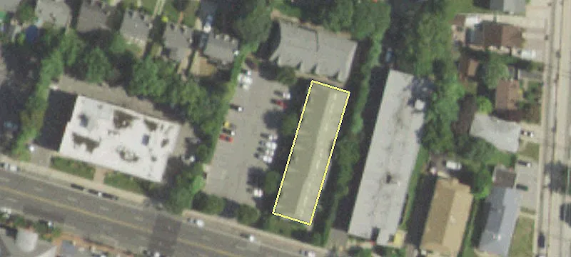 565 Merrick Rd