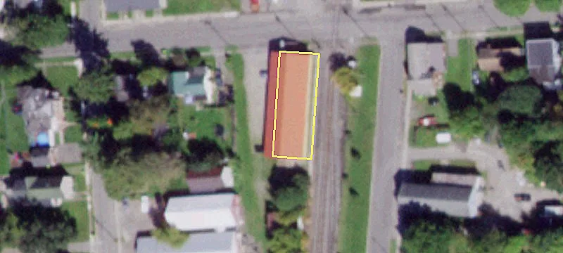 44 James St