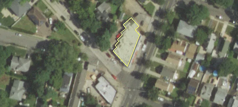 372 Woodfield Rd