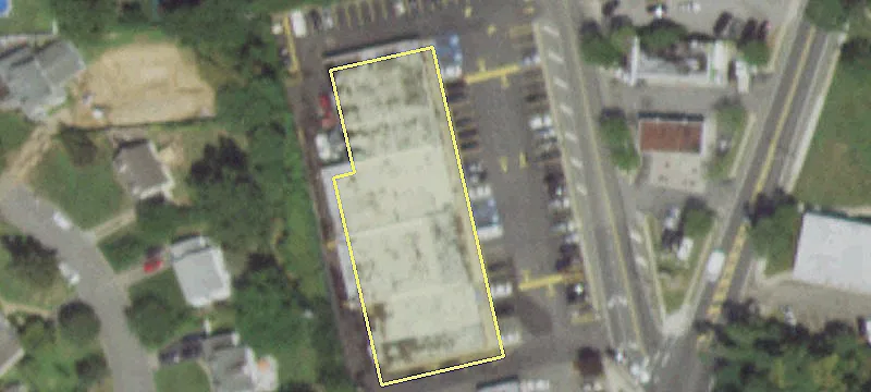290 Maple Ave, Unit 320
