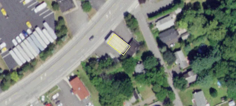 60 Fuller Rd