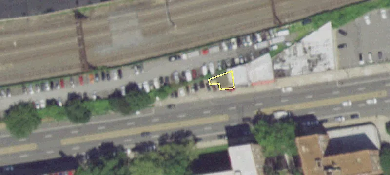 2175 Tremont Ave
