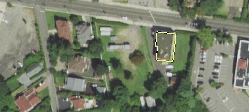 3 Steamboat Rd
